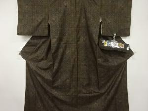 華紋に鳳凰模様織出し本場泥大島紬着物（9マルキ）